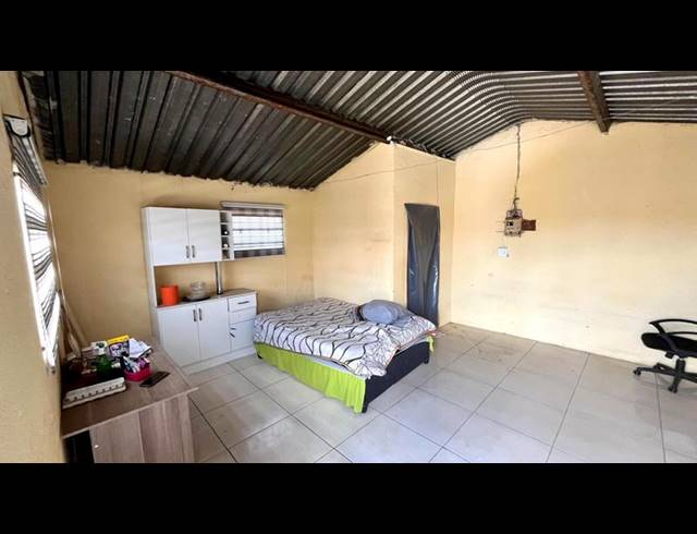 0 BEDROOM HOUSE FOR SALE IN TSHEPISONG